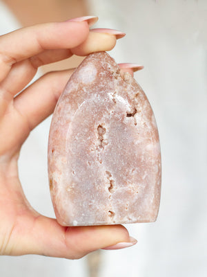 Roze amethist sculptuur