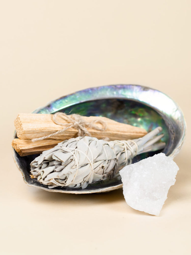 Smudge kit met salie, palo santo en bergkristal