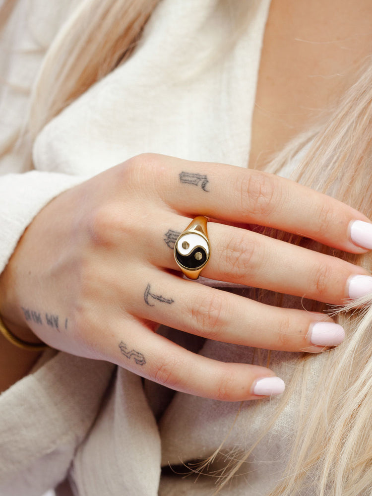 Yin Yang ring