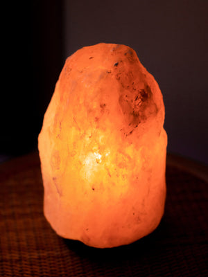 
                
                    Load image into Gallery viewer, Zoutsteen lamp Himalaya zout
                
            